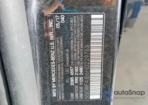 2017 Mercedes-Benz C 300 z USA, uszkodzony, nr VIN 55SWF4JB6HU229763